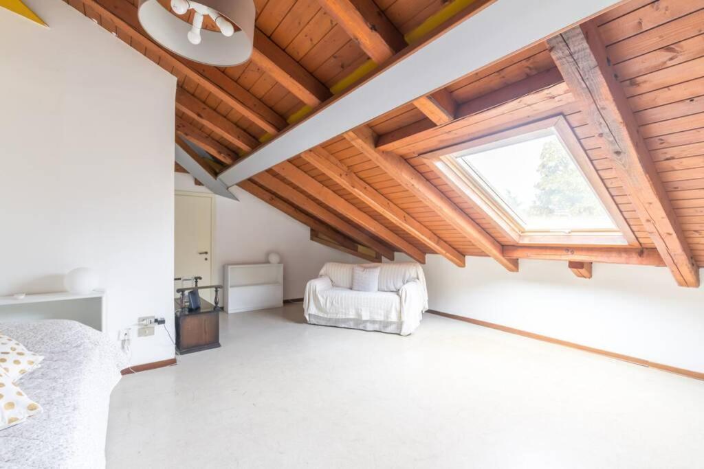 Dadahome Elegante Appartamento Vicino Al Centro Treviso Luaran gambar