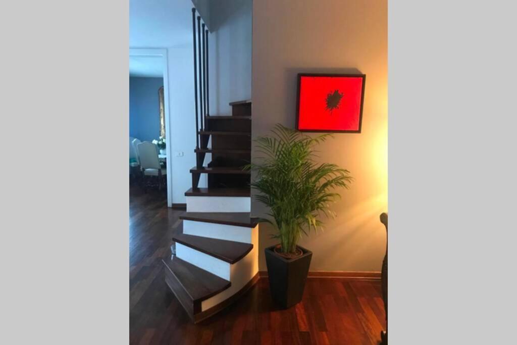 Dadahome Elegante Appartamento Vicino Al Centro Treviso Luaran gambar
