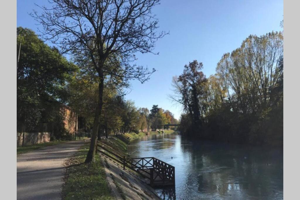 Dadahome Elegante Appartamento Vicino Al Centro Treviso Luaran gambar