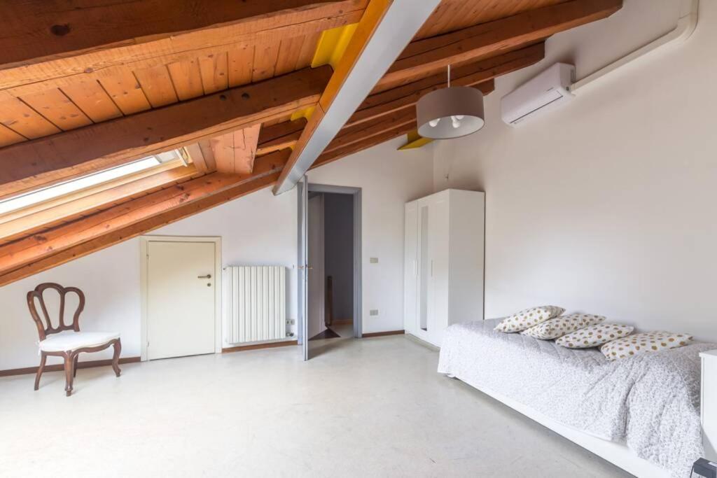 Dadahome Elegante Appartamento Vicino Al Centro Treviso Luaran gambar